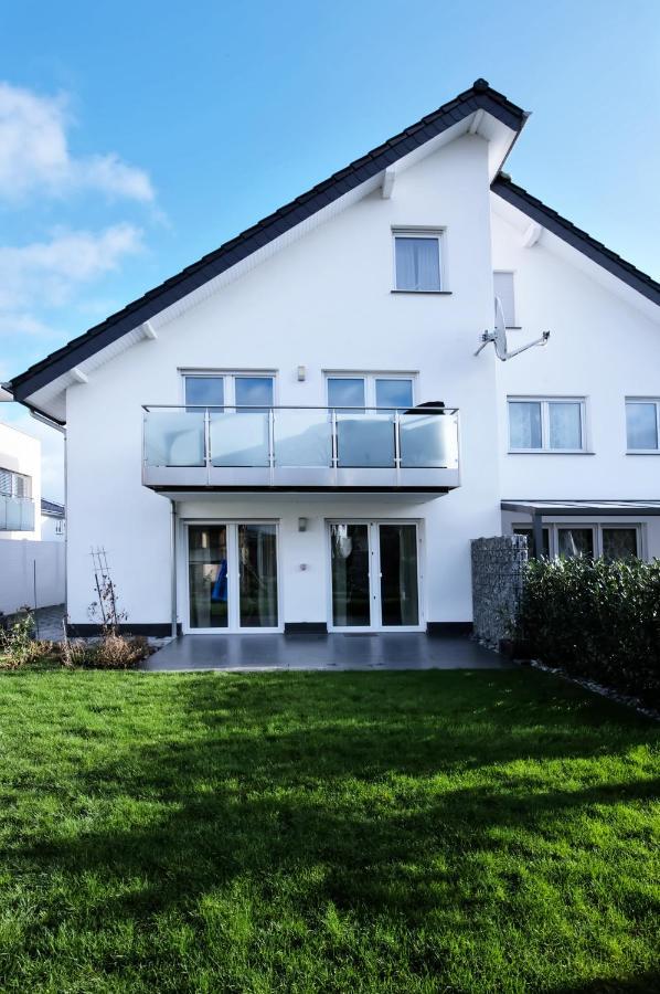 Modern Wohnen I Smart Tv I Terrasse I 2X Parkplatz I 2 Schlafzimmer I 6 Schlafplaetze Bad Oeynhausen Exterior photo