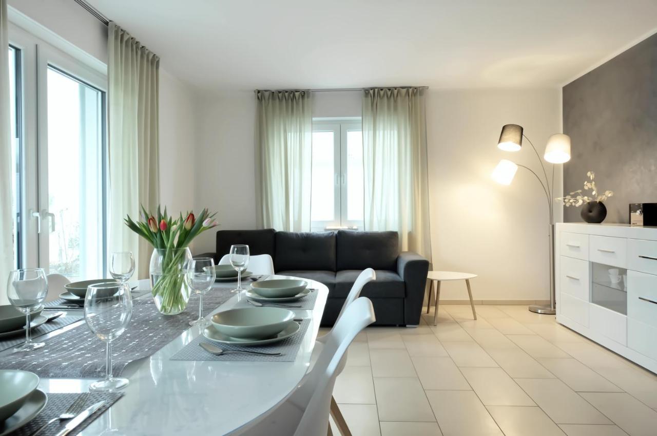 Modern Wohnen I Smart Tv I Terrasse I 2X Parkplatz I 2 Schlafzimmer I 6 Schlafplaetze Bad Oeynhausen Exterior photo